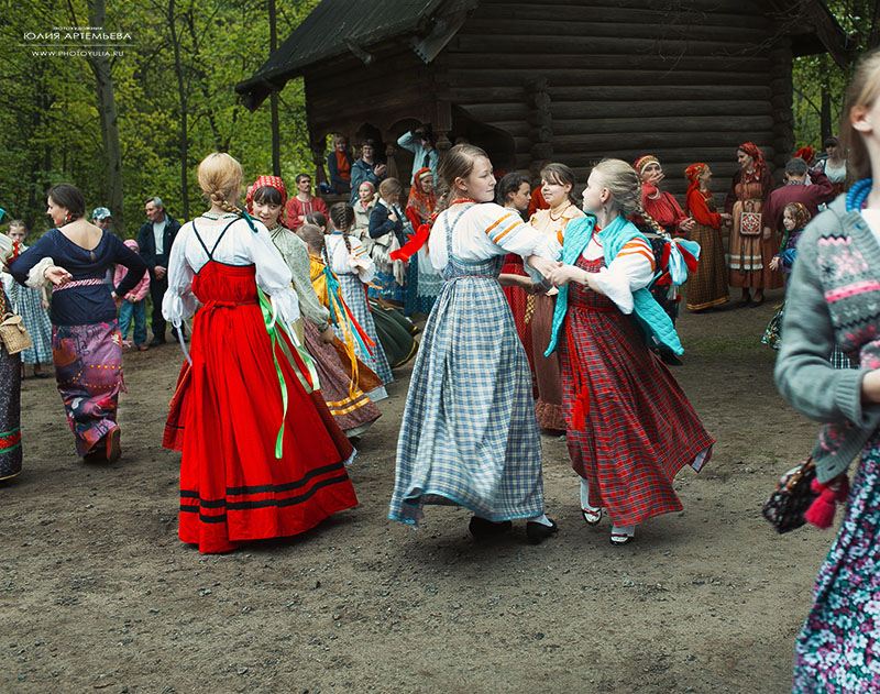 Что такое народный праздник. Народное гуляние. Фольклорный праздник. Русские народные гуляния. Традиции России.